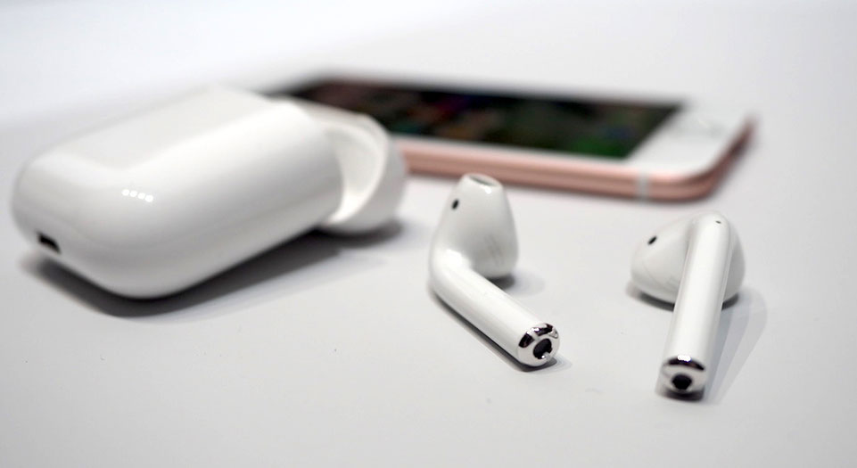 Почему беспроводные наушники быстро разряжаются AIRPODS Pro. Как менять насадки на наушниках Apple Pro.