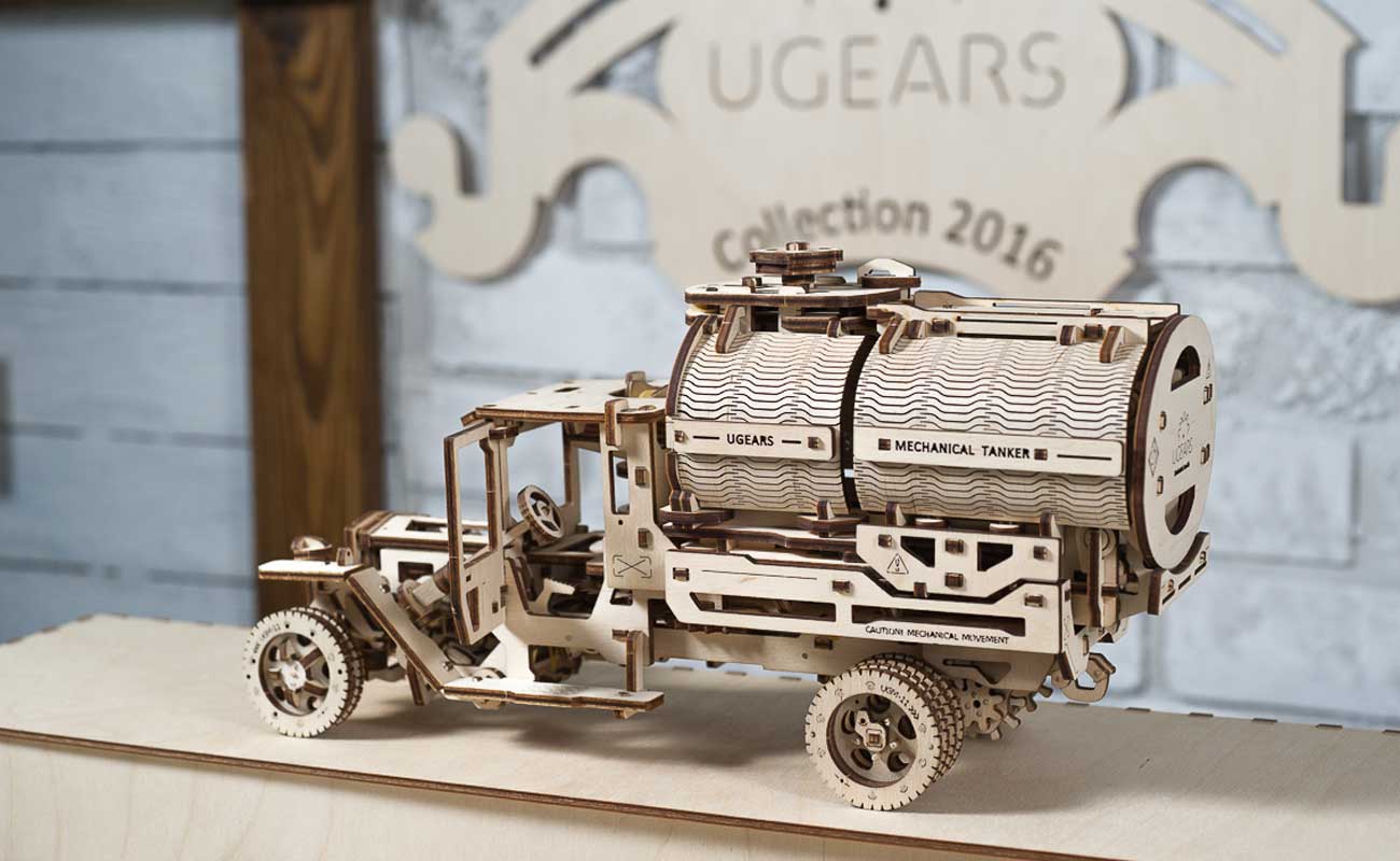 Деревянный 3D-конструктор Ugears "Автоцистерна" - описание