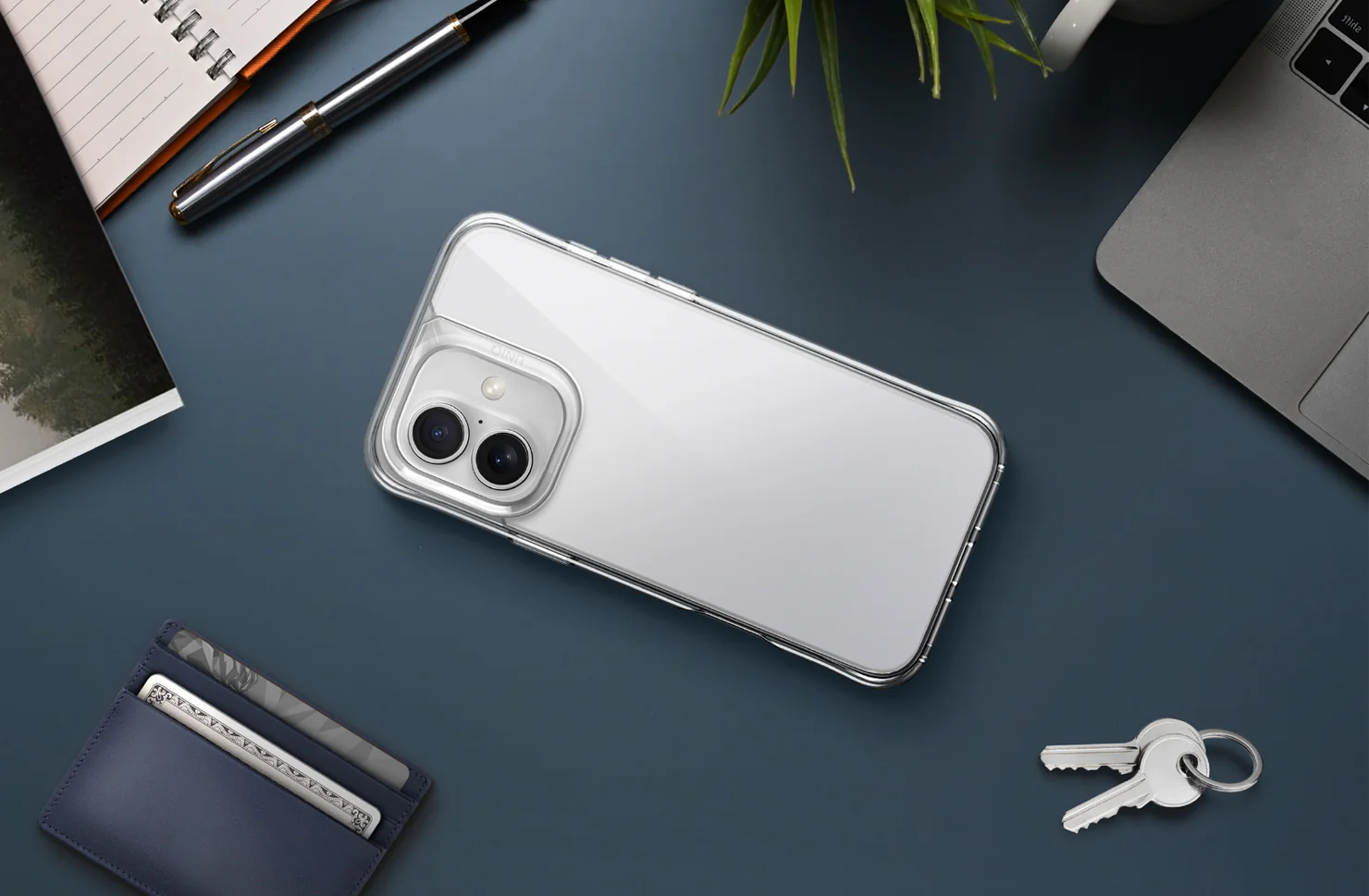 Чехол-накладка Uniq Lifepro Xtreme для iPhone 16 Pro, полиуретан (TPU), прозрачный на стильном фоне