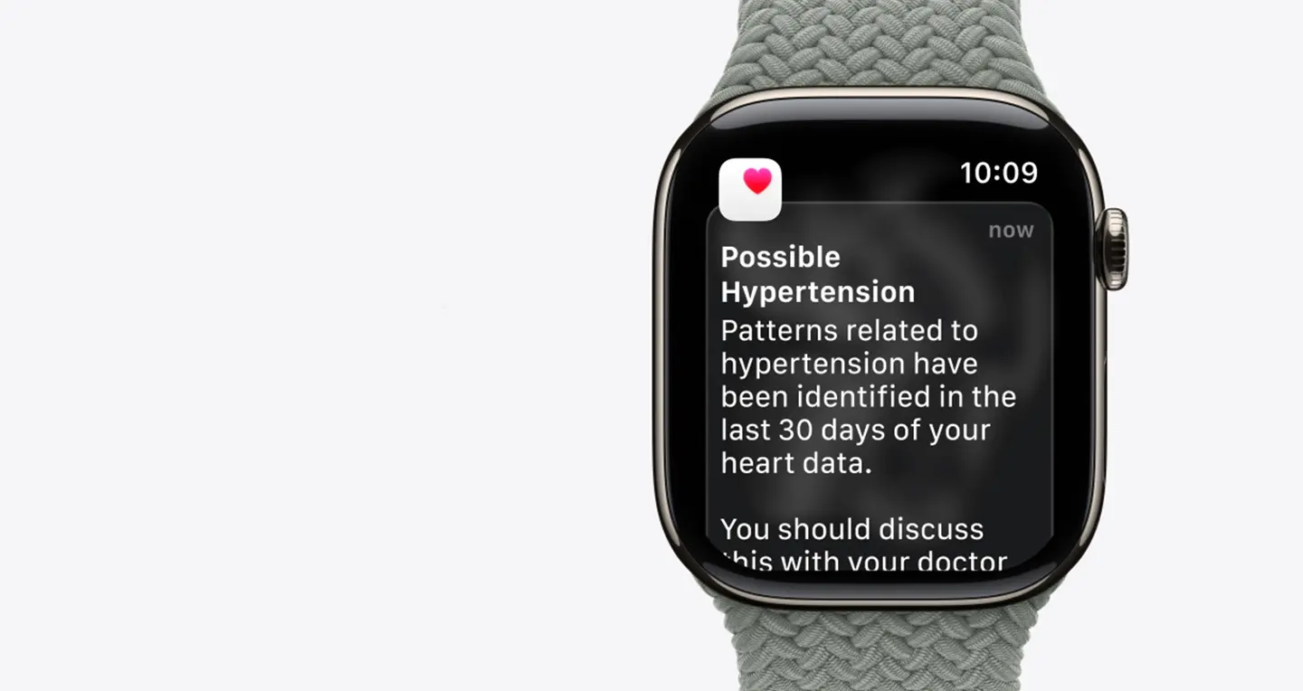 На изображении слайд про Apple Watch Series 11 описывающий предупреждения о здоровье