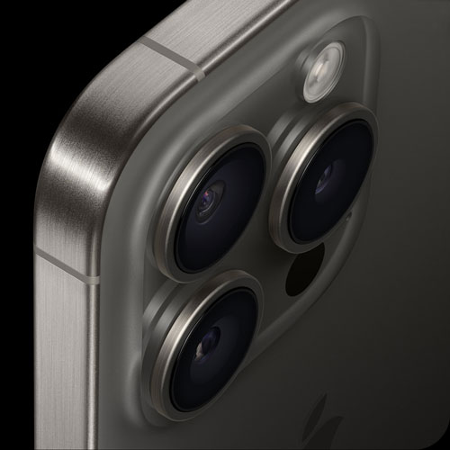 На слайде изображение дизайна камер на iPhone 15 Pro