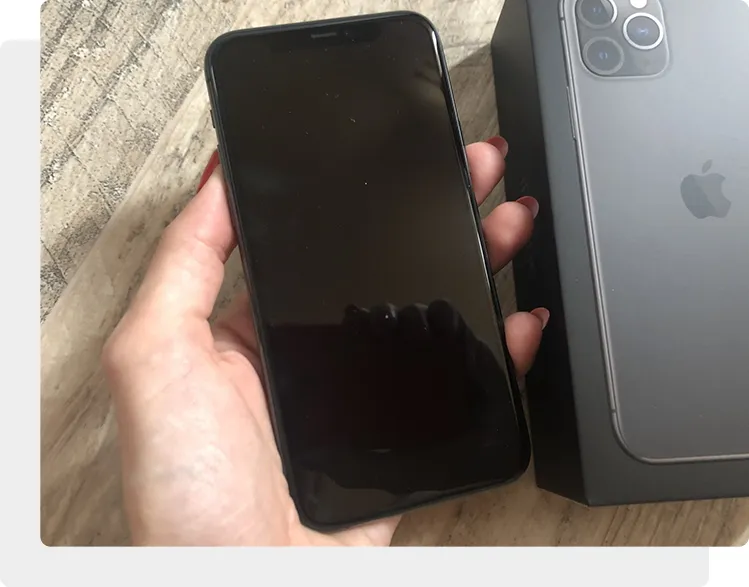 Экран не работает iPhone 11 Pro