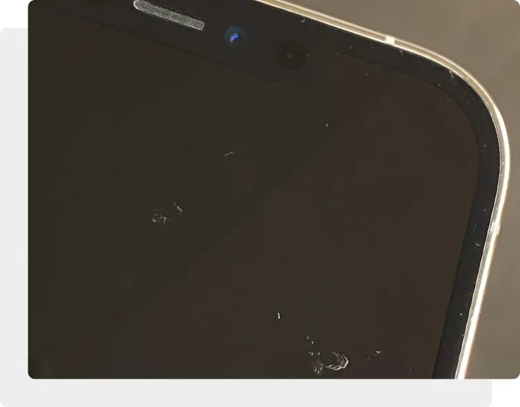 Поцарапалось стекло iPhone 12 Pro Max