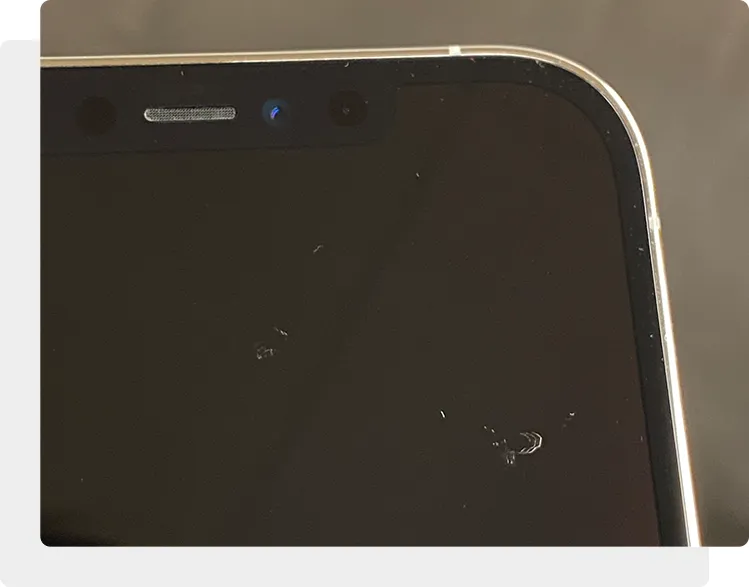 Поцарапалось стекло iPhone 12 Pro