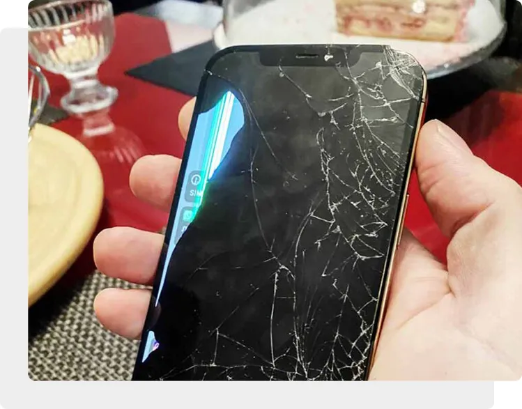 Разбилось стекло iPhone 13 Pro Max