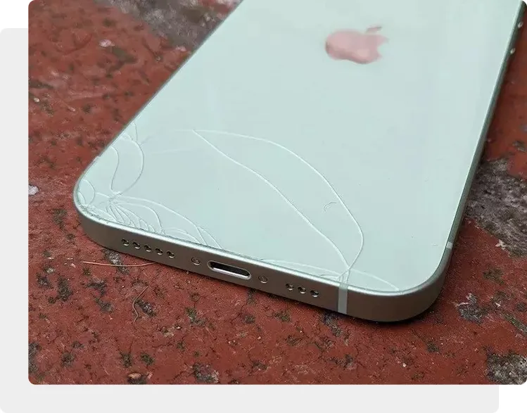 Треснула задняя крышка iPhone 13