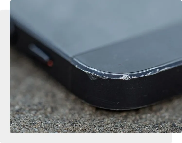 У iPhone 5S слабые повреждения