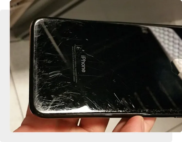 Сильные повреждения iPhone 7 Plus