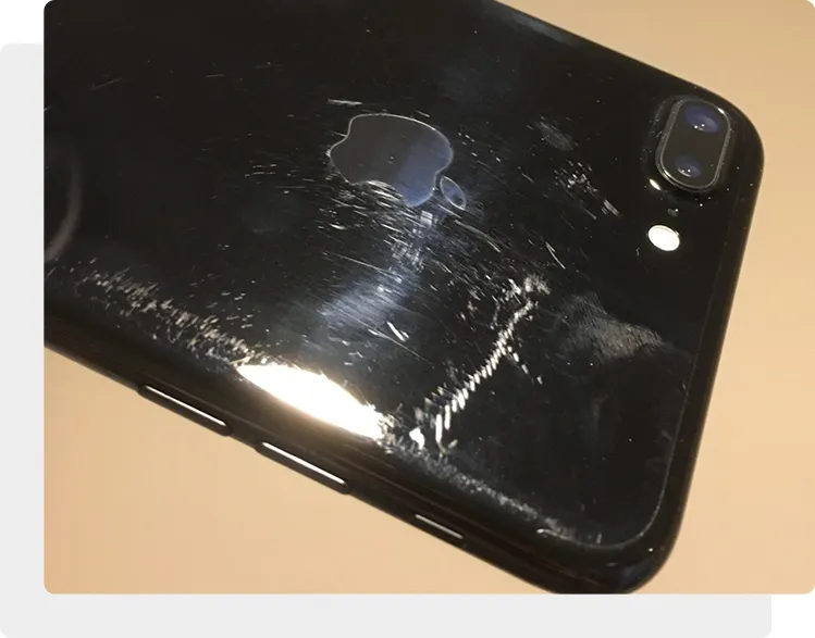 Слабые повреждения iPhone 7 Plus