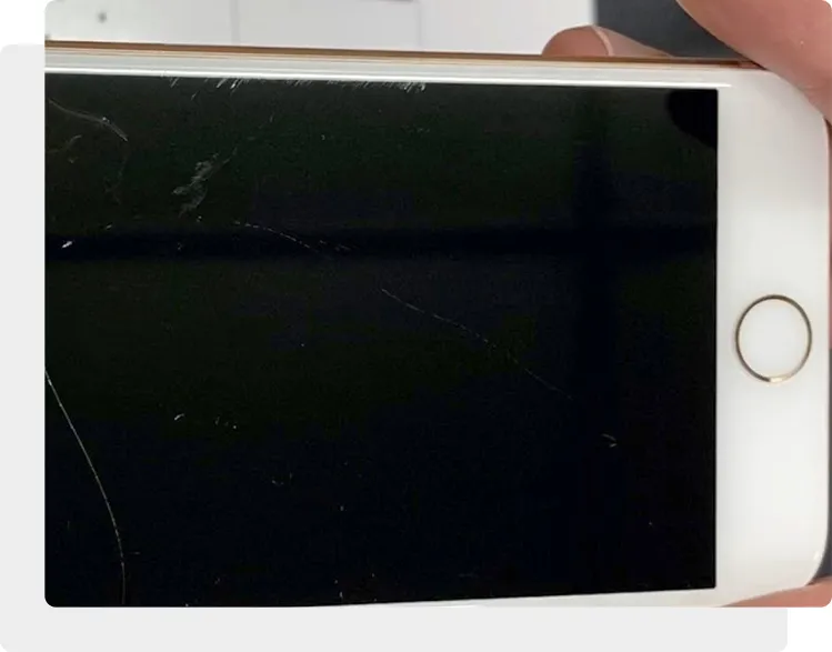 Поцарапалось стекло iPhone 8 Plus