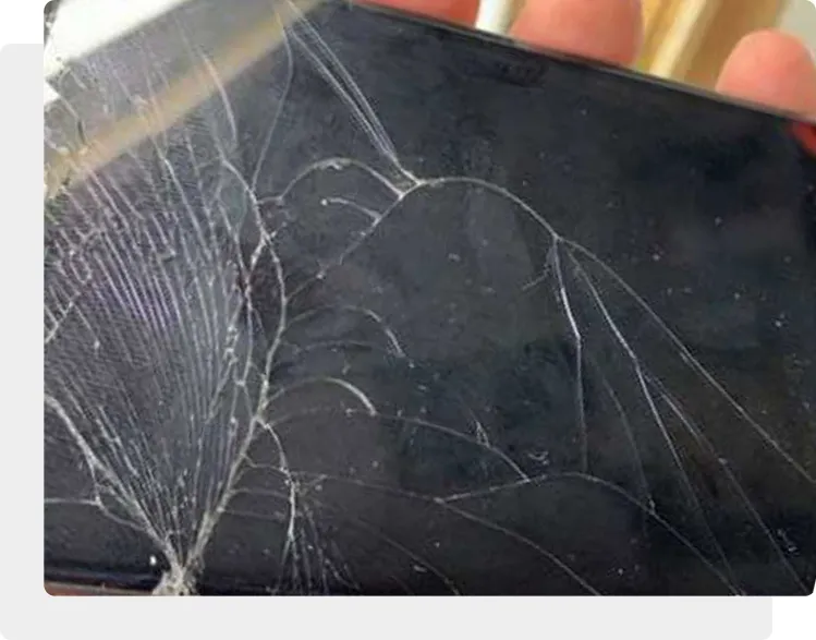 Разбилось стекло на iPhone XS Max