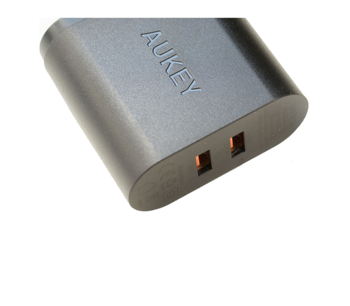 Сетевое зарядное устройство AUKEY, 2 порта, Qualcomm Quick Charge 3.0, черный, PA-T16