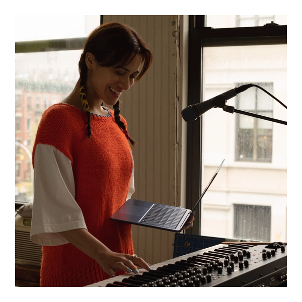 Apple MacBook Air 15" (2023), M2 8-Core, 8 ГБ, 256 ГБ SSD, 10-Core GPU, русская раскладка, «серый космос» - фото 10