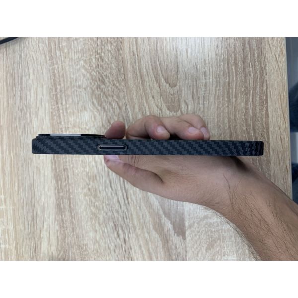 Чехол пластиковый Piblue MagSafe под карбон iPhone 13 Pro (черный) - фото 3