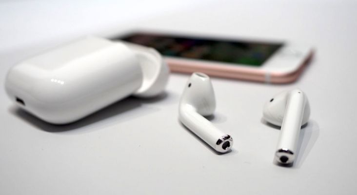 Замена и настройка беспроводных наушников AirPods