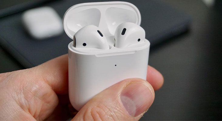 Сколько заряжаются AirPods?
